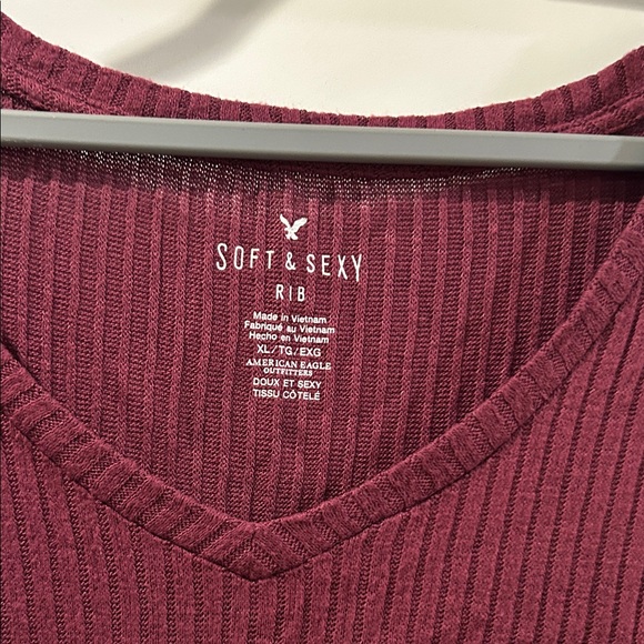 American Eagle Outfitters Burgundy Ribbed Long Sleeve Tee - Picture 2 of 3